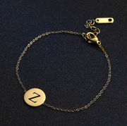 Bracelet avec pendentif lettre